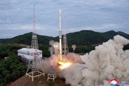 Hàn Quốc trừng phạt nhóm tin tặc nghi giúp Triều Tiên phát triển vệ tinh