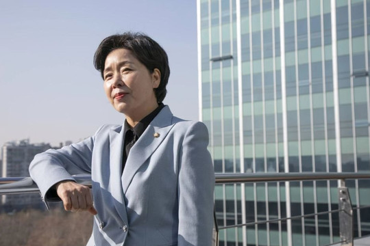 Nữ nghị sĩ Hàn Quốc nói được đề nghị đưa Trung Quốc vào liên minh chip do Mỹ đứng đầu