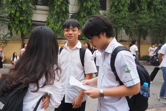Thi vào lớp 10 ở Hà Nội hôm nay: Ngữ văn môn thi đầu tiên