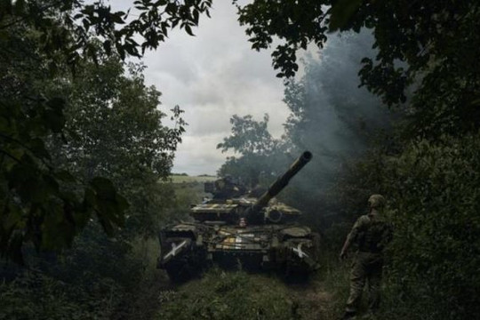 Ukraine tuyên bố giành lại ngôi làng thứ tám