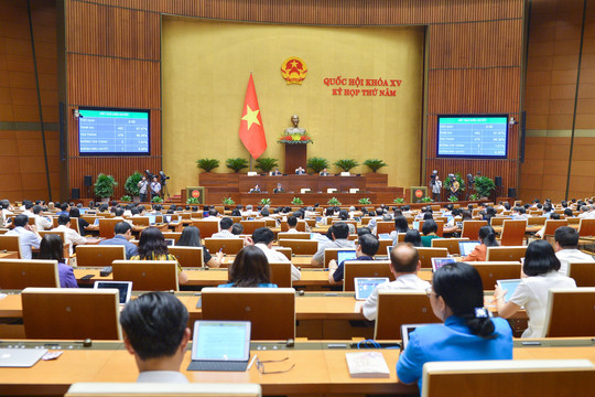 Quốc hội thông qua Nghị quyết về phân bổ vốn Chương trình phục hồi và phát triển kinh tế - xã hội