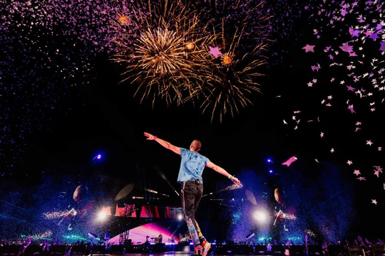 Sáu show diễn của Coldplay khiến khách Việt đến Singapore tăng kỷ lục