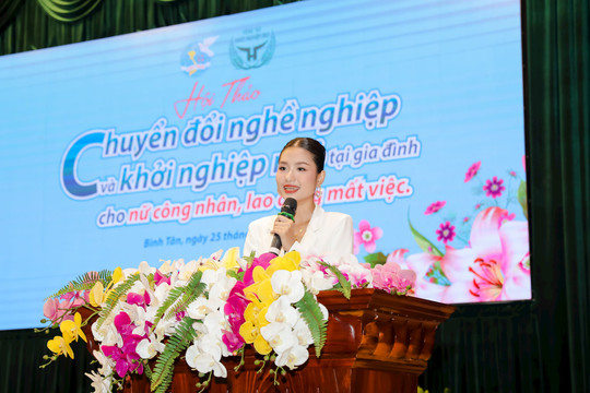 Hoa hậu Nguyễn Thanh Hà đồng hành cùng nữ công nhân mất việc 