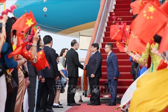 Thủ tướng Phạm Minh Chính tới Bắc Kinh, bắt đầu thăm chính thức Trung Quốc
