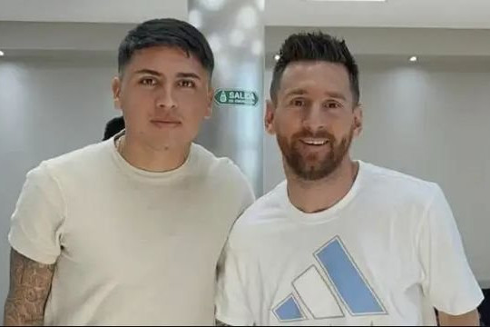 Messi thoát nạn khi ô tô vượt đèn đỏ, thần đồng người Argentina gia nhập Inter Miami