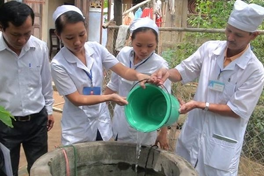 Bộ Y tế chỉ đạo đảm bảo nước sạch, quản lý chất thải y tế mùa bão lũ