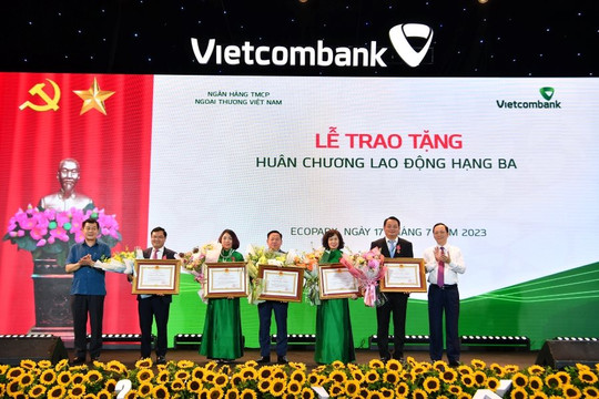 Đại hội Công đoàn Vietcombank lần thứ 6, nhiệm kỳ 2023-2028 thành công tốt đẹp