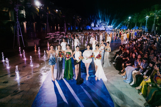 Vietnam Beauty Fashion Fest Season 4 gây ấn tượng nhờ sàn runway ngay bến du thuyền và Bizhouse Canal District