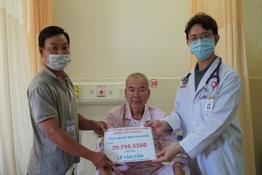 Con trai anh hùng liệt sĩ Lê Văn Sua được giúp thoát khỏi đột quỵ
