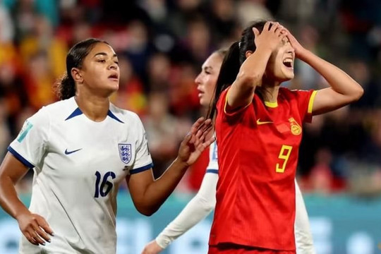 Thua đậm Anh, tuyển nữ Trung Quốc lần đầu bị loại ở vòng bảng World Cup