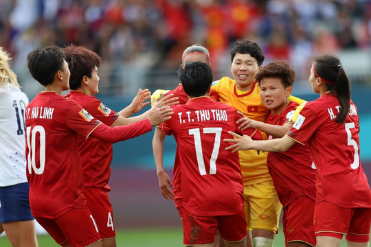 Làm gì để chắp cánh cho bóng đá nữ Việt Nam bay xa, bay cao?