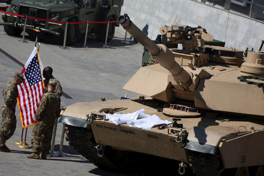 Mỹ duyệt chuyển giao lô xe tăng Abrams đầu tiên cho Ukraine