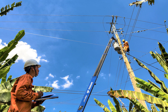Tổng công ty Điện lực miền Nam: Chủ động ứng phó, đảm bảo cung cấp điện mùa mưa bão