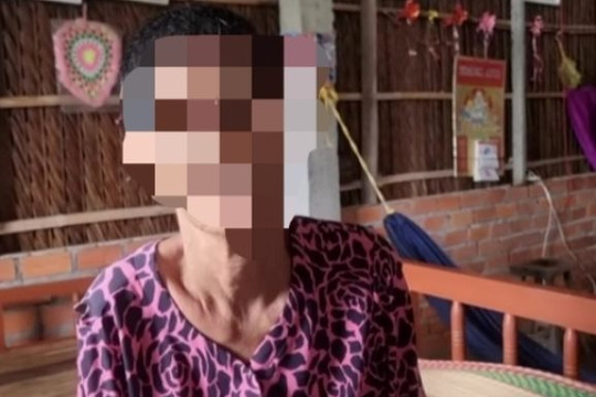 Cà Mau: Người phụ nữ 69 tuổi bị con dâu hành hung