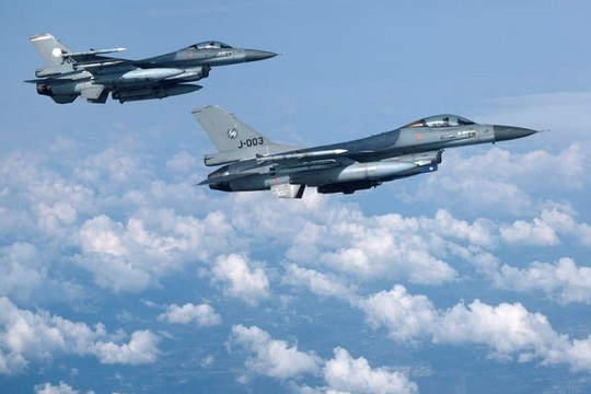 Mỹ chấp thuận chuyển F-16 cho Ukraine từ Đan Mạch, Hà Lan