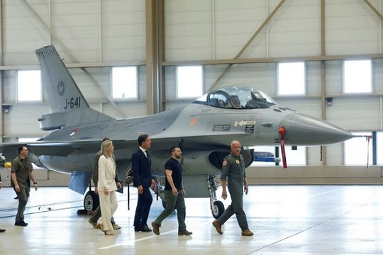 Đan Mạch, Hà Lan cam kết chuyển giao hàng chục chiếc F-16 cho Ukraine