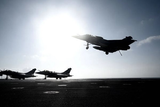 Vai trò của máy bay chiến đấu phản lực như F-16 và MiG-29