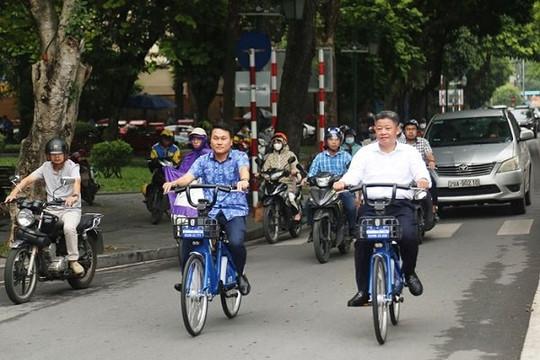 Hà Nội chính thức vận hành dịch vụ xe đạp công cộng