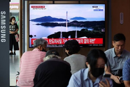 Triều Tiên phóng vệ tinh quân sự lần hai nhưng lại thất bại