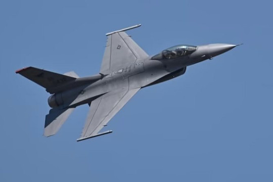 Mỹ bắt đầu huấn luyện phi công Ukraine lái F-16 từ tháng 9