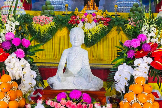 Tiếp tục khởi công chế tác tượng Phật hoàng Trần Nhân Tông và Phật ngọc lớn nhất thế giới