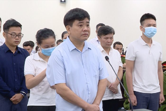 Vụ ‘thổi giá’ cây xanh: Cựu Chủ tịch Nguyễn Đức Chung bị tuyên phạt 18 tháng tù