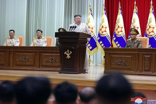 Ông Kim Jong-un yêu cầu tăng cường sức mạnh hải quân