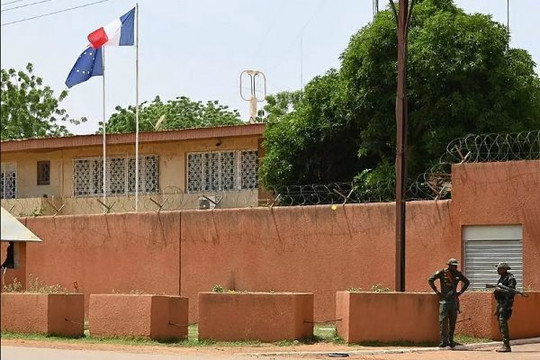 Phe đảo chính Niger chỉ thị tiến hành trục xuất Đại sứ Pháp