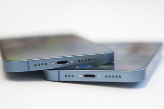 Chuyển Lightning sang USB-C trên iPhone 15: Lợi ích cho khách hàng và vấn đề với Apple