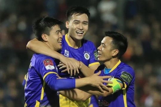 Hà Nội FC 'chảy máu' cầu thủ: Bầu Hiển buồn hay vui?