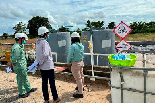 An Giang: Khắc phục sự cố rò rỉ hơn 2,8 tấn axit sunfuric tại Công ty JIC Việt Nam