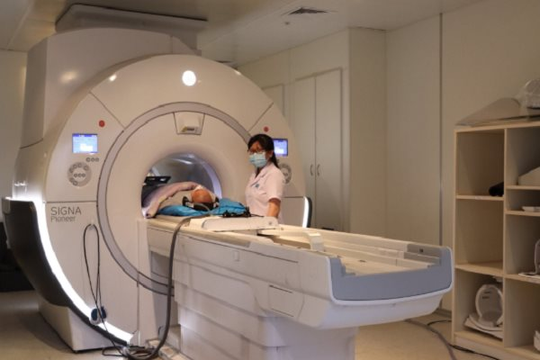 Máy chụp MRI 3.0 Tesla của Bệnh viện Ung bướu TP.HCM hoạt động trở lại