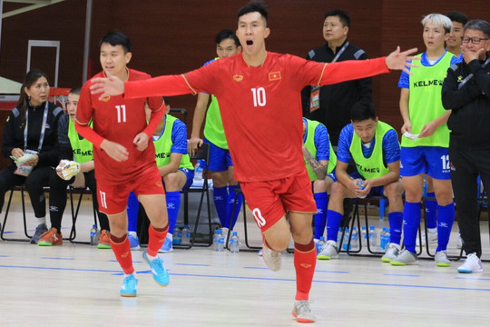 Tuyển futsal Việt Nam thắng đậm trận ra quân, xếp trên Hàn Quốc