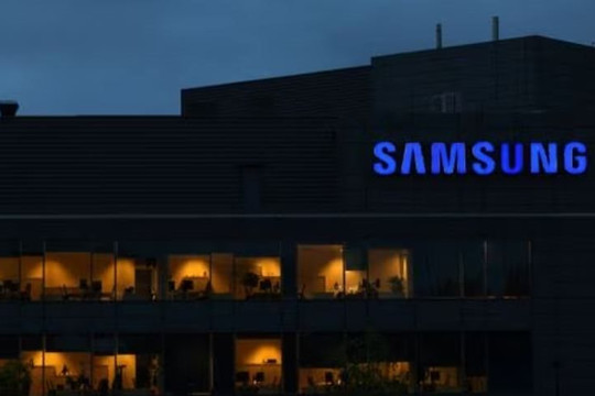 Lợi nhuận quý 3 của Samsung giảm 78% nhưng vượt kỳ vọng, giá chip nhớ có thể đã chạm đáy