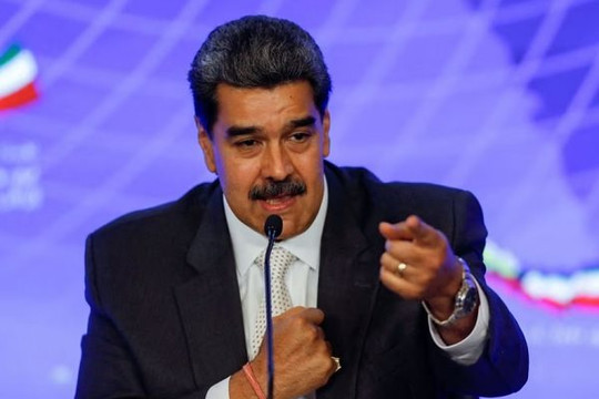 Mỹ nới lỏng sự trừng phạt về dầu mỏ cho Venezuela
