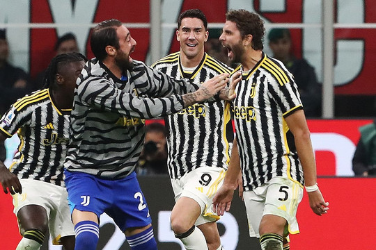 Juventus giúp Inter Milan giữ vững ngôi đầu bảng Serie A