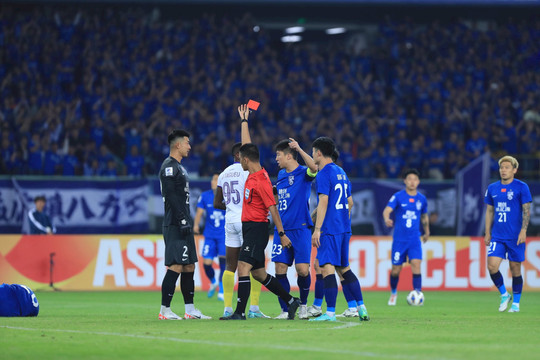 Chơi thiếu người, CLB Hà Nội để thua trận thứ 3 tại AFC Champions League