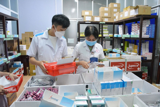 Bộ Y tế tiếp tục gia hạn thêm hơn 600 loại thuốc trong và ngoài nước