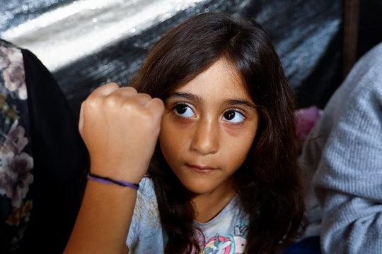 Cư dân Gaza dùng vòng tay để xác định danh tính người thân