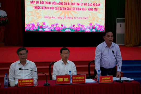 Bí thư tỉnh Đồng Nai đối thoại với người dân bị thu hồi đất làm dự án cao tốc