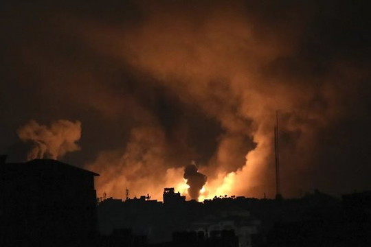 Israel từ chối kêu gọi ngừng bắn, cắt đứt thông tin liên lạc ở Dải Gaza