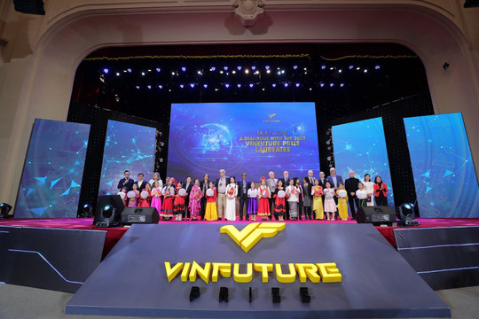 Chuyên gia quốc tế nói gì về giải thưởng VinFuture?