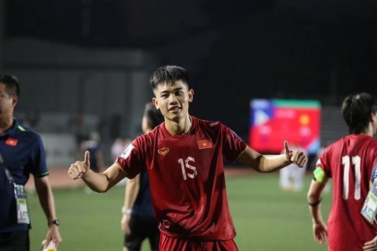 Thắng Philippines 2-0, đội Việt Nam chờ thuốc thử liều cao Iraq