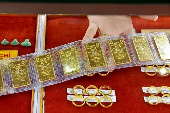 Giá vàng miếng vượt 72 triệu đồng/lượng, chưa có dấu hiệu dừng tăng