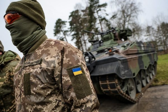 Chuyên gia quân sự nói Ukraine cần nâng cao chất lượng bộ binh và pháo binh