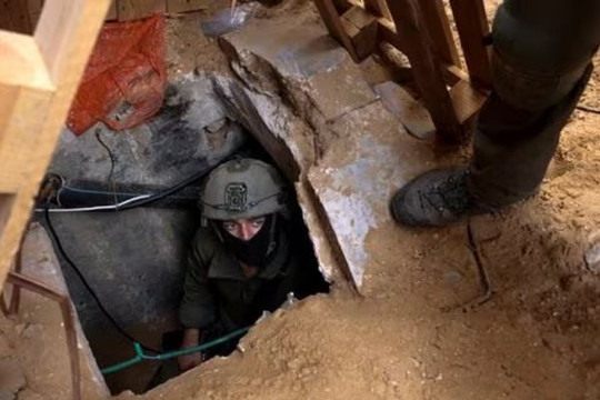 Israel muốn làm ngập đường hầm của Hamas