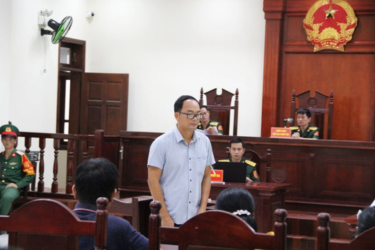 Tuyên án 14 tháng tù cựu thiếu tá lái xe tông chết nữ sinh ở Ninh Thuận