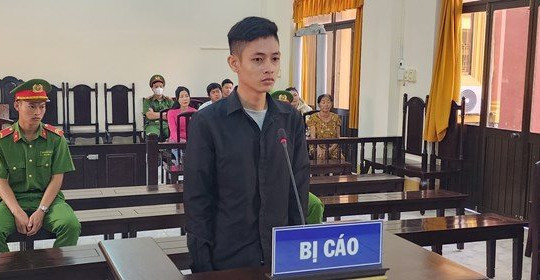 Kiên Giang: Mua súng trên Facebook, thợ xăm lãnh 24 tháng tù