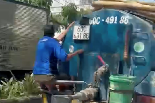 Đồng Nai: Truy tìm tài xế xe hút bồn cầu xả nước thối ở trung tâm TP.Biên Hòa