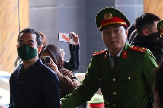 Vụ 'bay giải cứu': Tô Anh Dũng được giảm 2 năm tù, Hoàng Văn Hưng thoát án chung thân